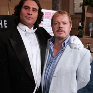 Eddie Izzard and Paul Provenza at event of The Aristocrats 2005