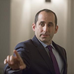 Still of Peter Jacobson in Ray Donovan 2013