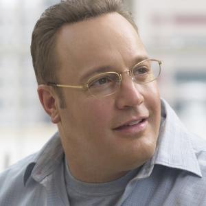 Still of Kevin James in Hitch 2005