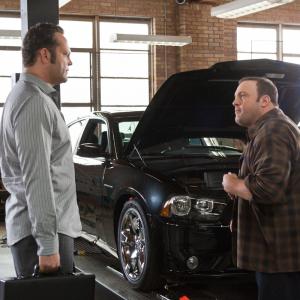Still of Vince Vaughn and Kevin James in Dilema (2011)
