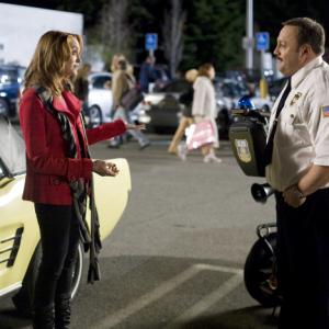 Still of Kevin James and Jayma Mays in Paul Blart Mall Cop 2009