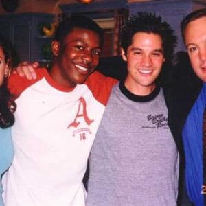 Seth Menachem on the set of King of Queens (from left to right: Leah Remini, Edwin Hodge, Seth Menachem, Kevin James)