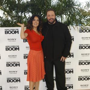 Salma Hayek and Kevin James at event of Here Comes the Boom (2012)