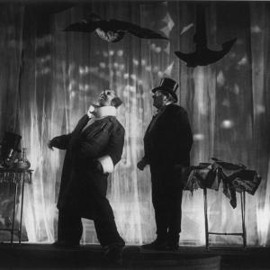 Still of Kurt Gerron and Emil Jannings in Der blaue Engel 1930