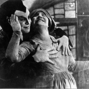 Still of Yvette Guilbert and Emil Jannings in Faust: Eine deutsche Volkssage (1926)