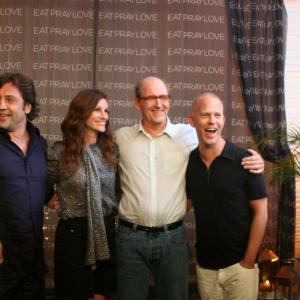 Julia Roberts Javier Bardem Richard Jenkins and Ryan Murphy at event of Valgyk melskis mylek 2010