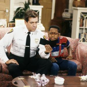 Still of Barry Jenner and Jaleel White in Family Matters 1989