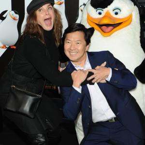 Brooke Shields and Ken Jeong at event of Penguins of Madagascar 2014