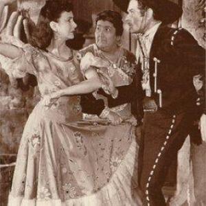 Soledad Jiménez, Lillian Molieri and Duncan Renaldo in South of the Rio Grande (1945)