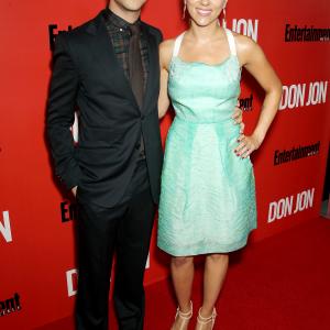 Joseph GordonLevitt and Scarlett Johansson at event of Don Zuanas 2013