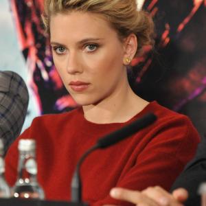 Scarlett Johansson at event of Kersytojai (2012)