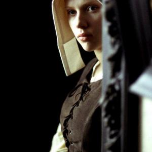 Still of Scarlett Johansson in Mergina su perlo auskaru (2003)
