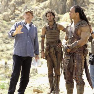 Grant Heslov Dwayne Johnson and Chuck Russell in The Scorpion King 2002