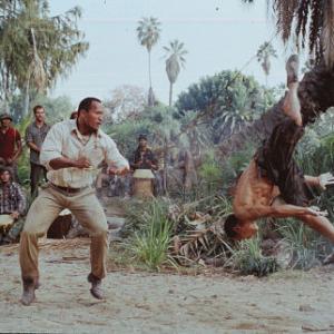 Still of Dwayne Johnson and Ernie Reyes Jr. in The Rundown (2003)