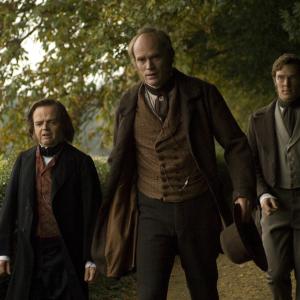 Still of Paul Bettany and Toby Jones in Creation 2009