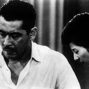 Still of Toshirô Mifune and Kyôko Kagawa in Tengoku to jigoku (1963)