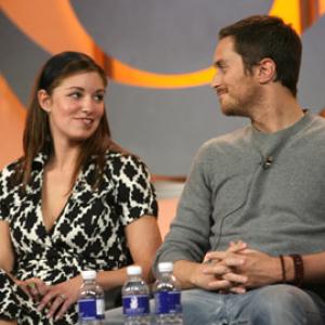 Oliver Hudson and Bianca Kajlich at event of Rules of Engagement (2007)