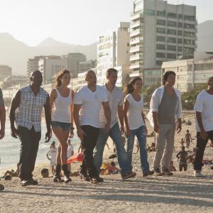 Still of Vin Diesel, Jordana Brewster, Sung Kang, Ludacris, Tyrese Gibson, Paul Walker and Gal Gadot in Greiti ir isiute 5 (2011)