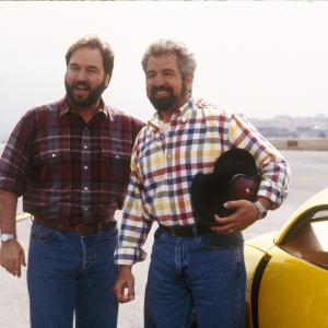 Still of Richard Karn and Bob Vila in Auksarankis 1991