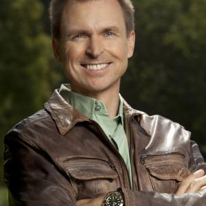 Phil Keoghan in The Amazing Race 2001