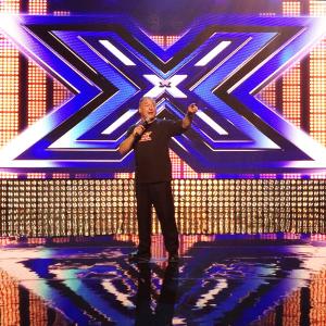 Jeremy Kewley warms up the crowd for THE X FACTOR