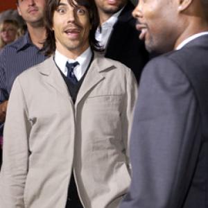 Anthony Kiedis and Guy Oseary at event of Nuzudyti Bila 1 (2003)