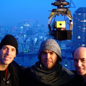 Rodrigo Prieto Alejandro Inarritu and Jon Kilik on the set of Babel Tokyo Japan