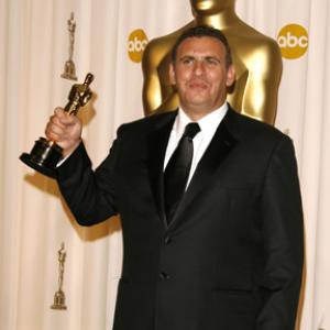 Graham King at event of The 79th Annual Academy Awards (2007)