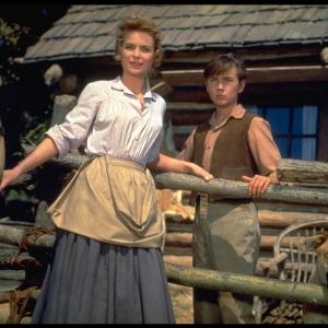 Still of Tommy Kirk and Dorothy McGuire in Old Yeller (1957)