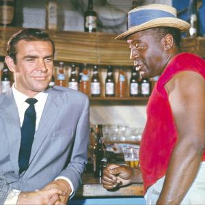Still of Sean Connery and John Kitzmiller in Daktaras Ne (1962)
