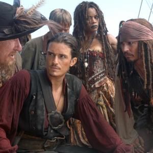 Still of Johnny Depp Geoffrey Rush Orlando Bloom Naomie Harris and Martin Klebba in Karibu piratai pasaulio pakrasty 2007