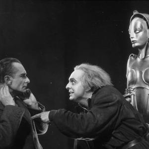 Still of Alfred Abel and Rudolf KleinRogge in Metropolis 1927