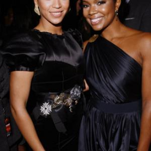 Gabrielle Union and Beyonc Knowles at event of Cadillac Records 2008