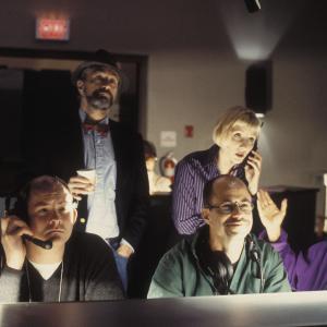 Still of Robert De Niro, Anne Heche, Dustin Hoffman and David Koechner in Wag the Dog (1997)