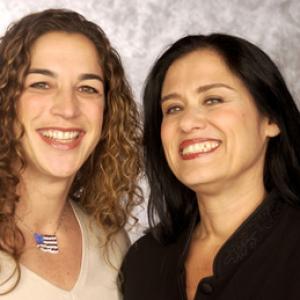 Barbara Kopple and Kristi Jacobson at event of American Standoff (2002)
