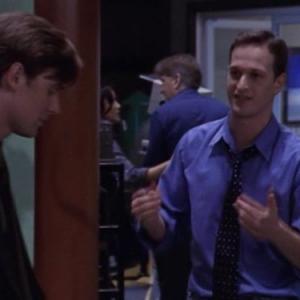 Still of Josh Charles and Peter Krause in Sports Night (1998)