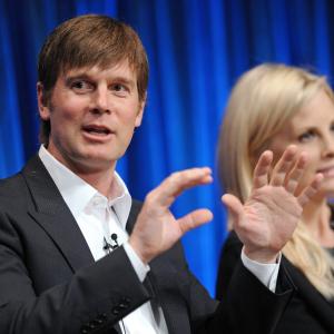 Monica Potter and Peter Krause at event of Parenthood 2010