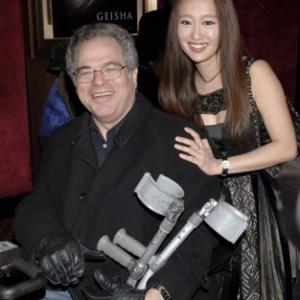 Yûki Kudô and Itzhak Perlman at event of Memoirs of a Geisha (2005)