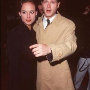 Cary Elwes and Lisa Marie Kurbikoff at event of From the Earth to the Moon 1998