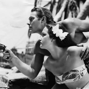Still of Jon Hall and Dorothy Lamour in The Hurricane (1937)