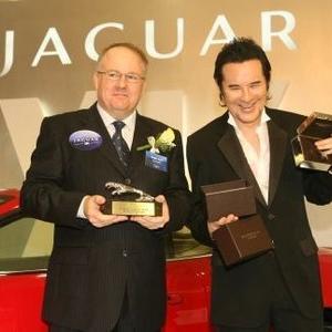 Receiving the Gorgeous Style Award in Jaguar Night 19May2006 Hong Kong