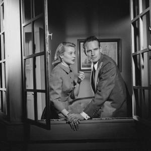 Still of Charlton Heston and Hope Lange in Playhouse 90 (1956)