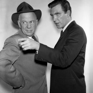 Still of Willis Bouchey and Robert Lansing in 87th Precinct 1961