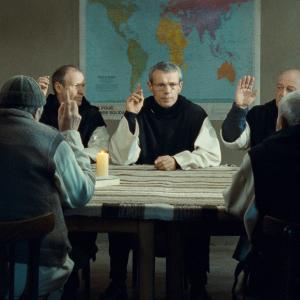 Still of Jean-Marie Frin, Philippe Laudenbach, Xavier Maly, Loïc Pichon, Olivier Rabourdin and Lambert Wilson in Des hommes et des dieux (2010)