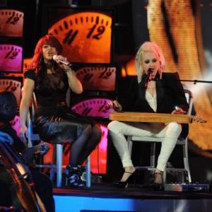Still of Cyndi Lauper and Allison Iraheta in American Idol The Search for a Superstar 2002