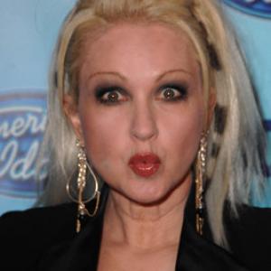 Cyndi Lauper at event of American Idol The Search for a Superstar 2002