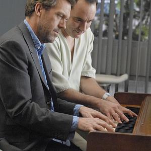 Still of Hugh Laurie and Dave Matthews in Hausas (2004)