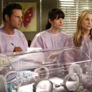 Still of Jessica Capshaw, Justin Chambers and Chyler Leigh in Grei anatomija (2005)