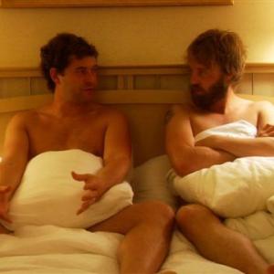 Still of Mark Duplass and Joshua Leonard in Humpday (2009)