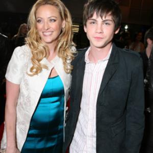 Virginia Madsen and Logan Lerman at event of The Number 23 (2007)